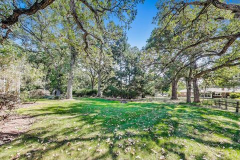 Tiny photo for 1121 Forest Drive, Elgin, IL 60123 (MLS # 12485336)