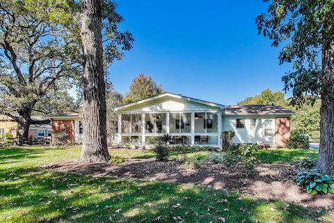 Tiny photo for 1121 Forest Drive, Elgin, IL 60123 (MLS # 12485336)