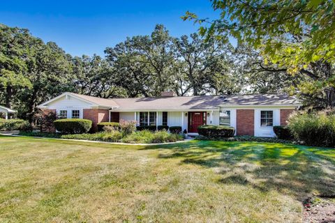 Photo of 1121 Forest Drive, Elgin, IL 60123 (MLS # 12485336)