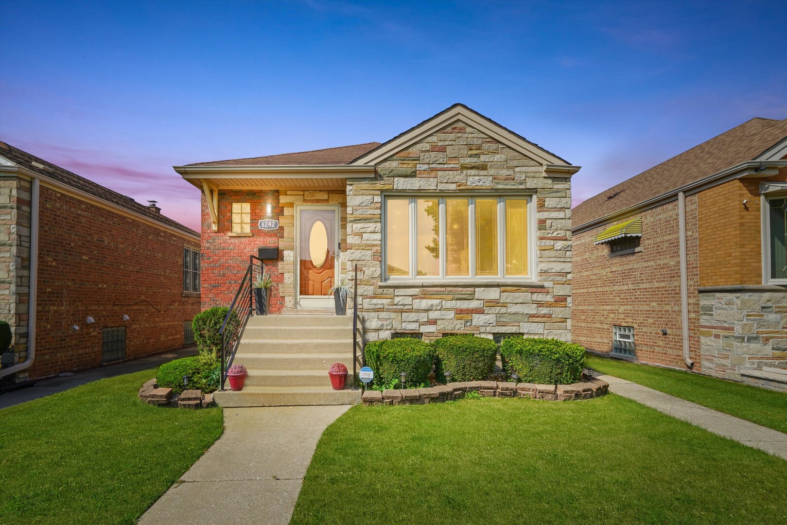 8242 S Albany Avenue