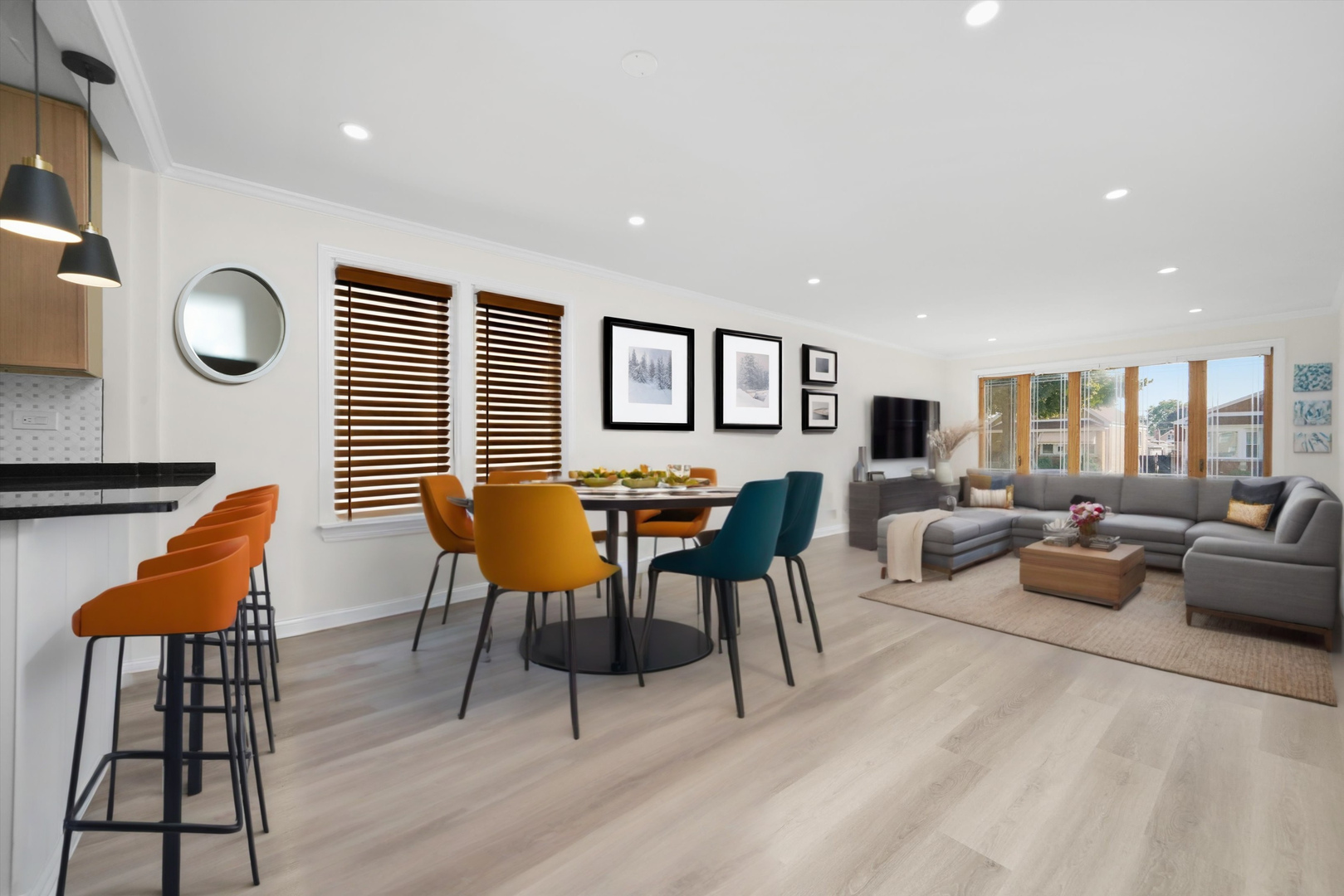 8242 S Albany Avenue