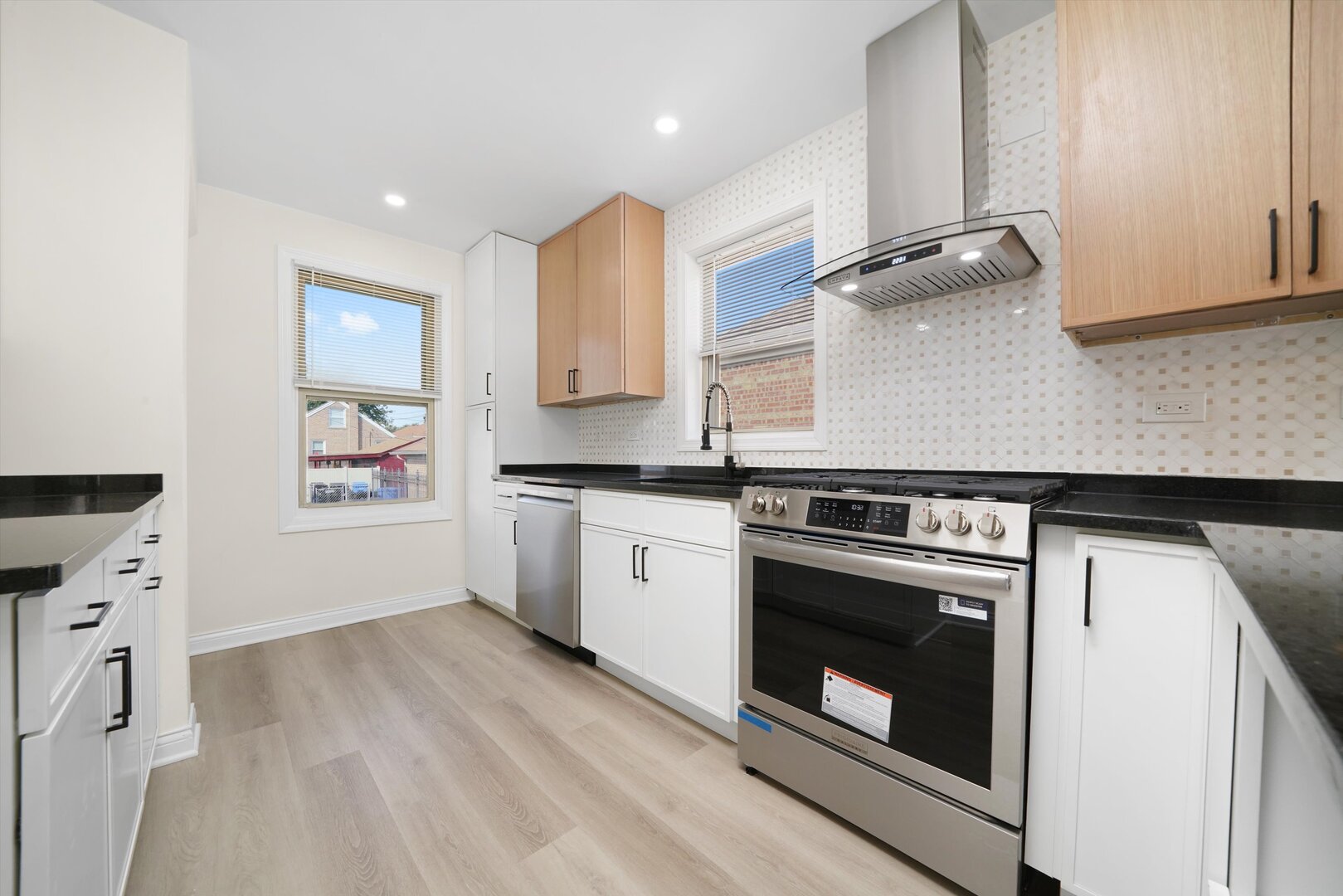 8242 S Albany Avenue