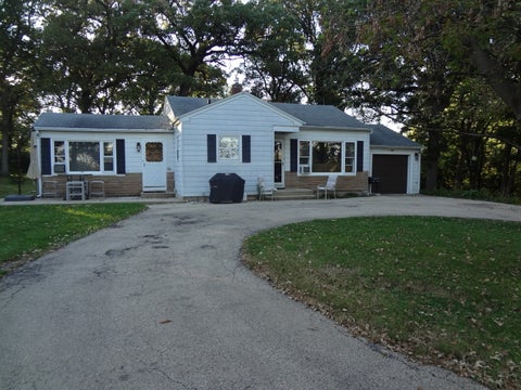 Tiny photo for 22206 N Kelsey Road, Lake Barrington, IL 60010 (MLS # 12780880)