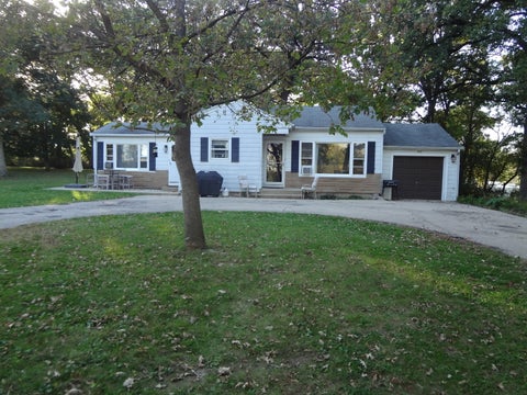 Photo of 22206 N Kelsey Road, Lake Barrington, IL 60010 (MLS # 12780880)