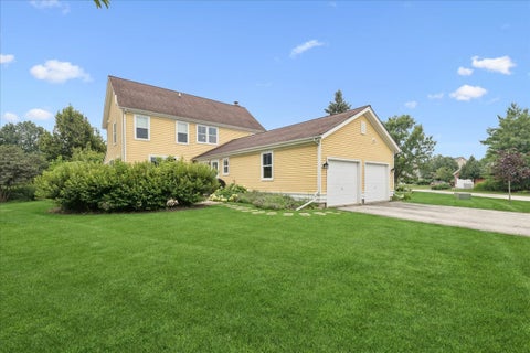 Tiny photo for 634 Indian Path Road, Grayslake, IL 60030 (MLS # 12704131)