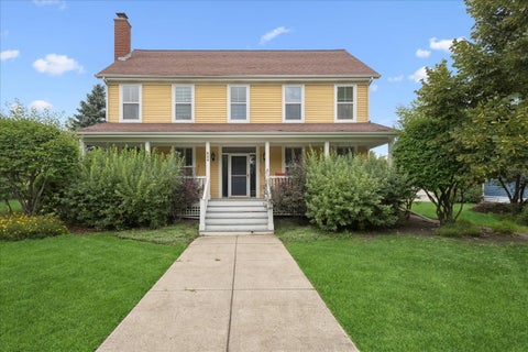 Photo of 634 Indian Path Road, Grayslake, IL 60030 (MLS # 12704131)