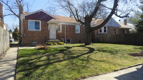 Tiny photo for 3136 Cuyler Avenue, Berwyn, IL 60402 (MLS # 12576276)