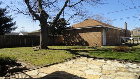 Tiny photo for 3136 Cuyler Avenue, Berwyn, IL 60402 (MLS # 12576276)