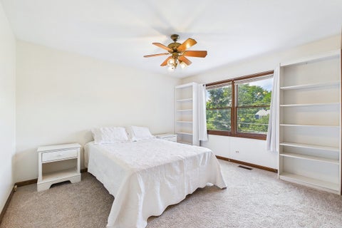 Tiny photo for 428 Lindley Avenue, Westmont, IL 60559 (MLS # 12657301)