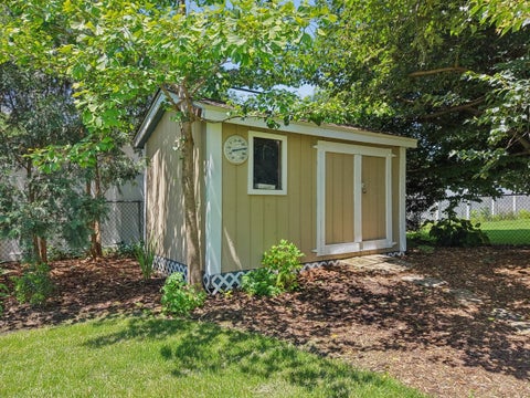 Tiny photo for 428 Lindley Avenue, Westmont, IL 60559 (MLS # 12657301)