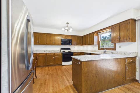 Tiny photo for 428 Lindley Avenue, Westmont, IL 60559 (MLS # 12657301)