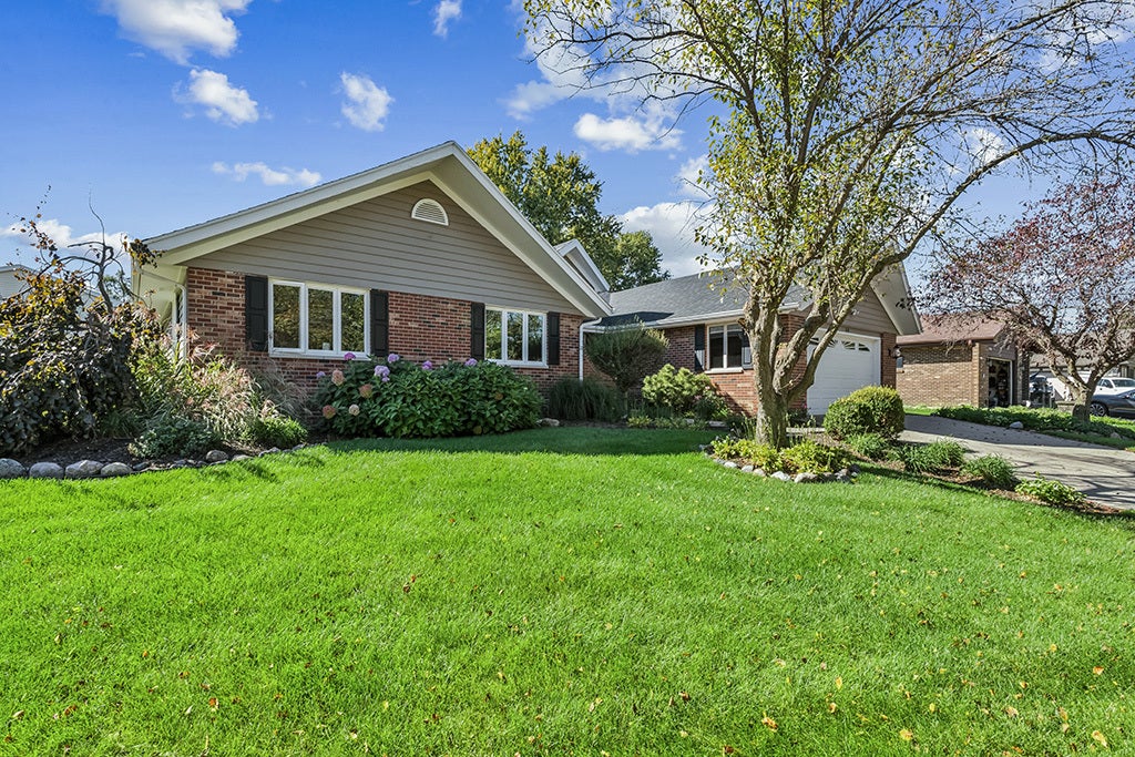 1241 ILLINI Drive