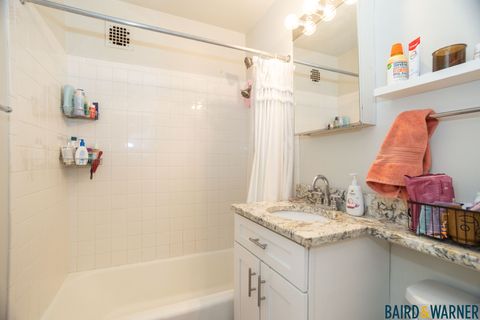 Tiny photo for 3410 N Lake Shore Drive #17J, Chicago, IL 60657 (MLS # 12579283)