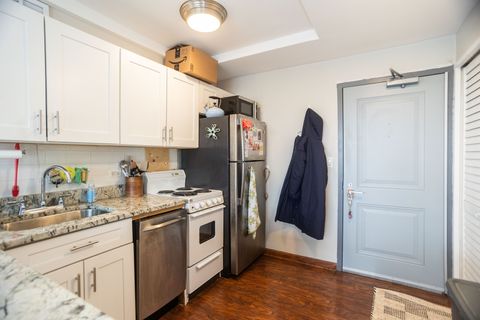 Tiny photo for 3410 N Lake Shore Drive #17J, Chicago, IL 60657 (MLS # 12579283)