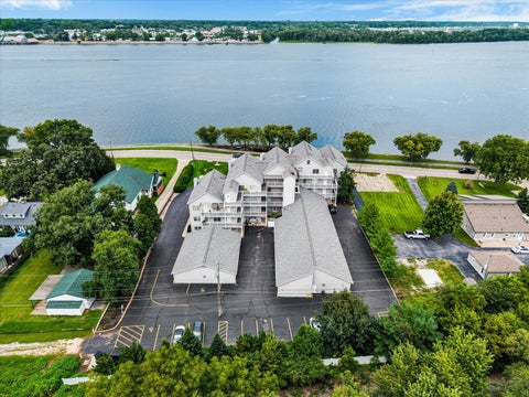 Tiny photo for 4412 River Drive #402, Moline, IL 61265 (MLS # 12736765)