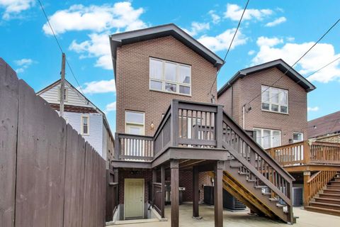 Tiny photo for 1045 W 34th Place, Chicago, IL 60608 (MLS # 12523676)