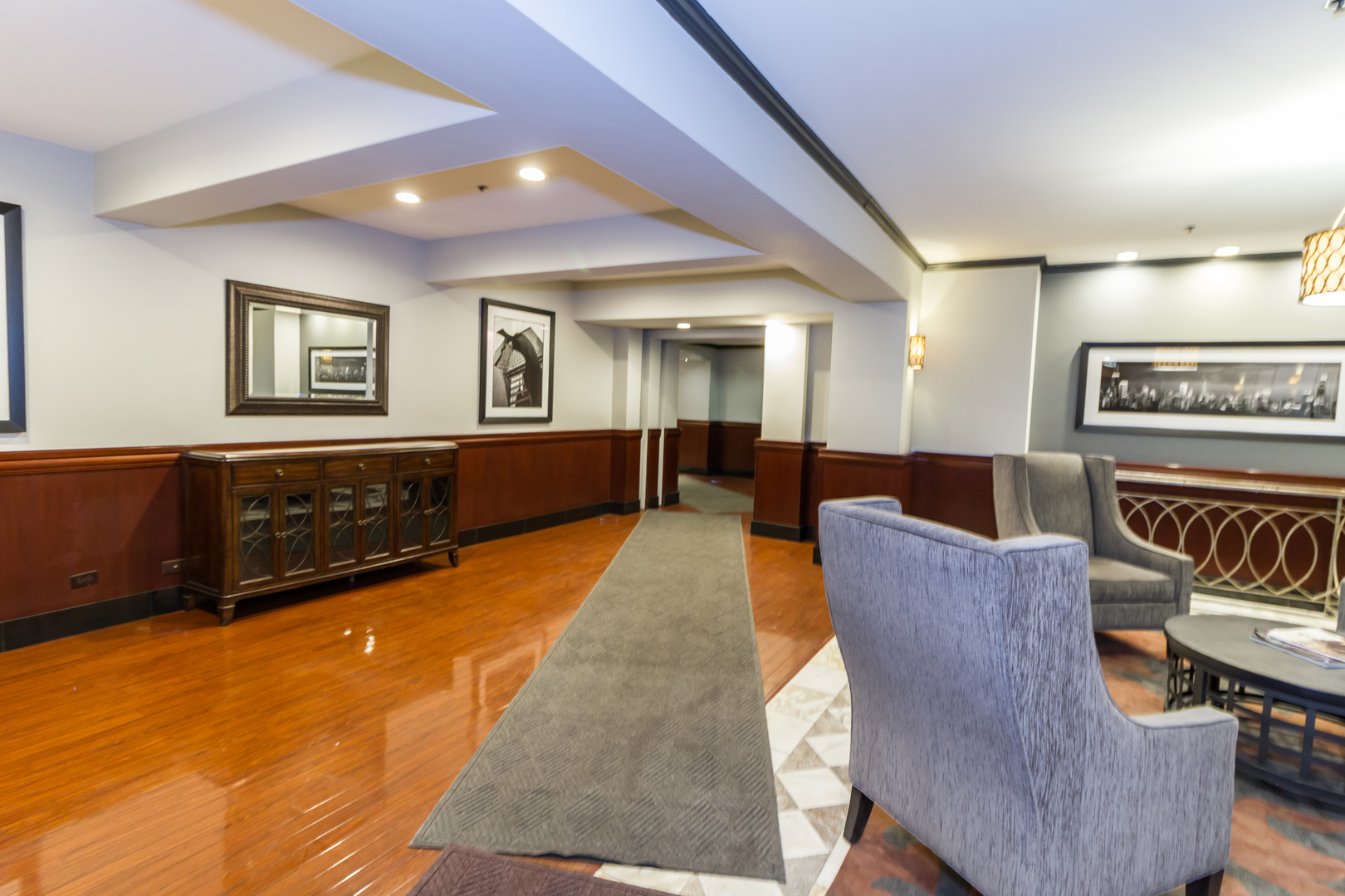40 E 9th Street 707