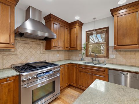 Tiny photo for 11 Spinnaker Court, Grayslake, IL 60030 (MLS # 12561829)