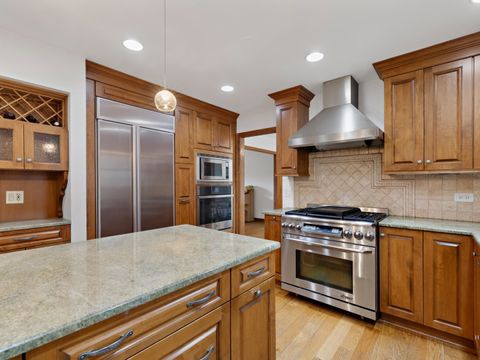 Tiny photo for 11 Spinnaker Court, Grayslake, IL 60030 (MLS # 12561829)