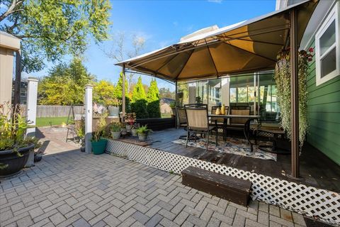 Tiny photo for 1302 Cary Road, Algonquin, IL 60102 (MLS # 12621045)