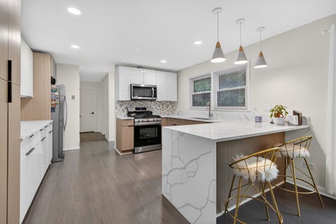 Tiny photo for 516 ELDON Place, Downers Grove, IL 60516 (MLS # 12719170)