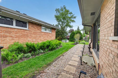 Tiny photo for 516 ELDON Place, Downers Grove, IL 60516 (MLS # 12719170)