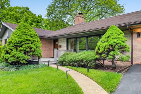Tiny photo for 516 ELDON Place, Downers Grove, IL 60516 (MLS # 12719170)