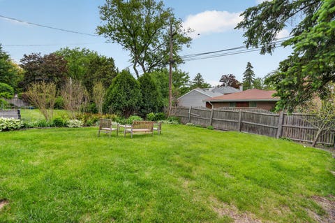 Tiny photo for 516 ELDON Place, Downers Grove, IL 60516 (MLS # 12719170)