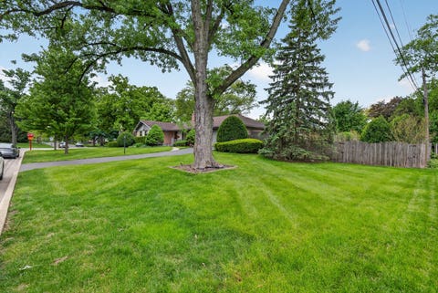 Tiny photo for 516 ELDON Place, Downers Grove, IL 60516 (MLS # 12719170)