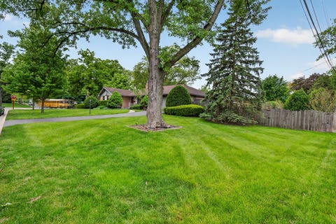Tiny photo for 516 ELDON Place, Downers Grove, IL 60516 (MLS # 12719170)
