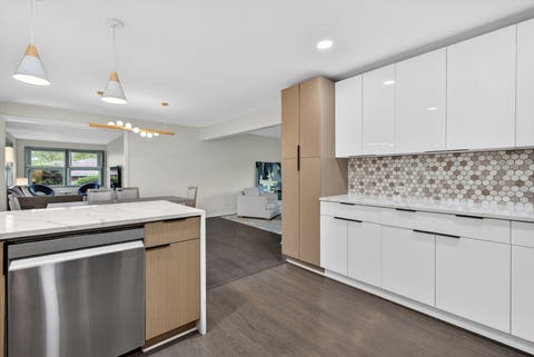 Tiny photo for 516 ELDON Place, Downers Grove, IL 60516 (MLS # 12719170)