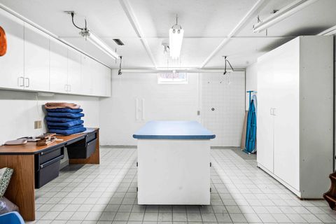 Tiny photo for 2203 Oakwood Avenue, Bloomington, IL 61704 (MLS # 12604610)