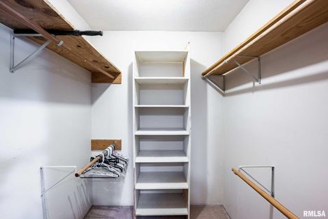 Tiny photo for 541 DALLAS Road, Murphysboro, IL 62966 (MLS # EB459428)