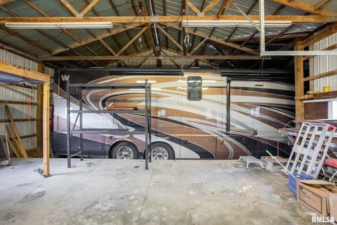 Tiny photo for 541 DALLAS Road, Murphysboro, IL 62966 (MLS # EB459428)