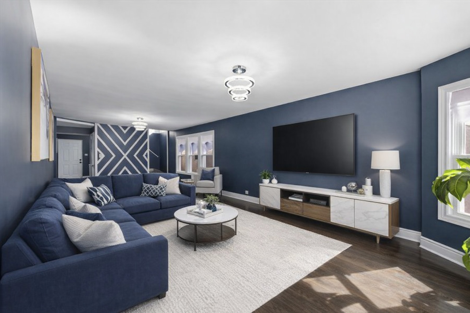 7145 S Richmond Street