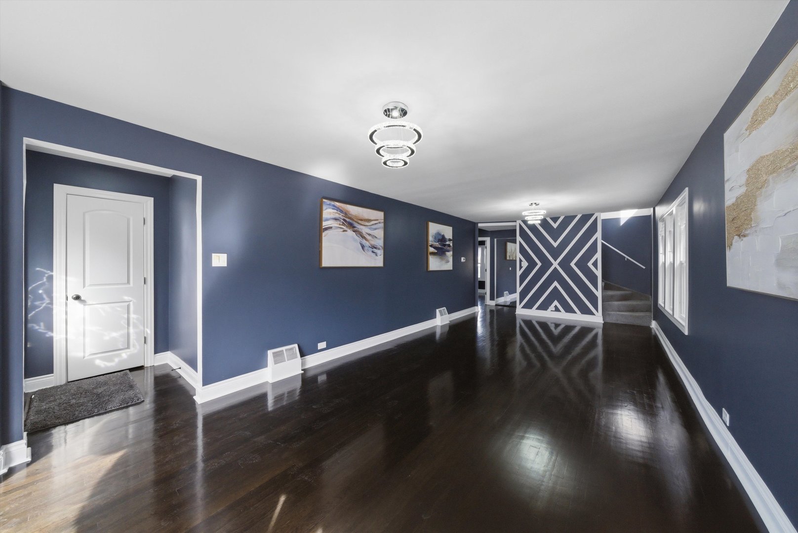 7145 S Richmond Street