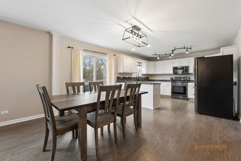 Tiny photo for 521 S Sheridan Road, Lakemoor, IL 60051 (MLS # 12616877)