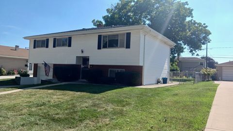 Tiny photo for 433 W Diversey Avenue, Addison, IL 60101 (MLS # 12516447)