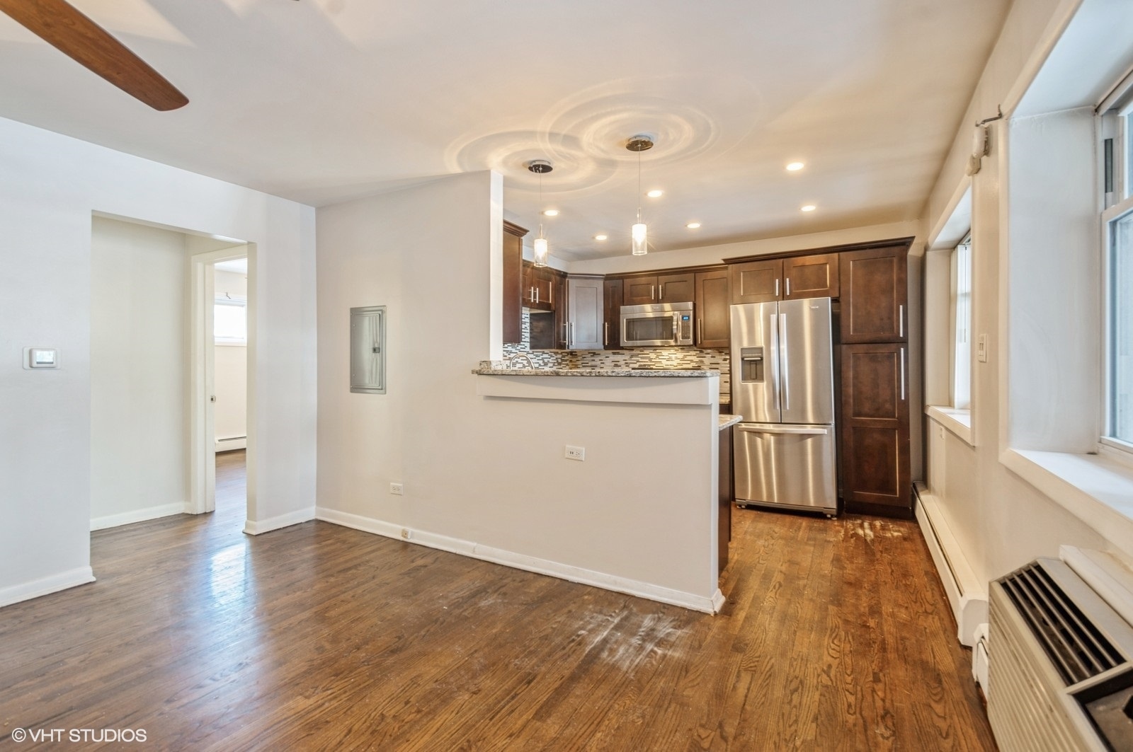 4258 N Greenview Avenue 1E