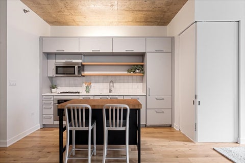 Tiny photo for 550 N Saint Clair Street #1302, Chicago, IL 60611 (MLS # 12751938)