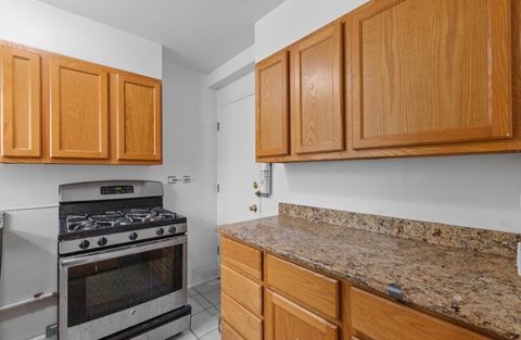 Tiny photo for 7206 Oak Avenue #2SE, River Forest, IL 60305 (MLS # 12629294)
