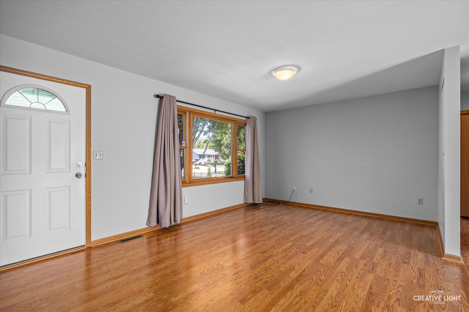 312 Willis Avenue