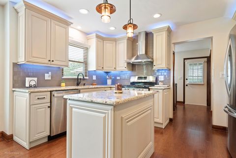 Tiny photo for 800 Manchester Street, Naperville, IL 60563 (MLS # 12273612)