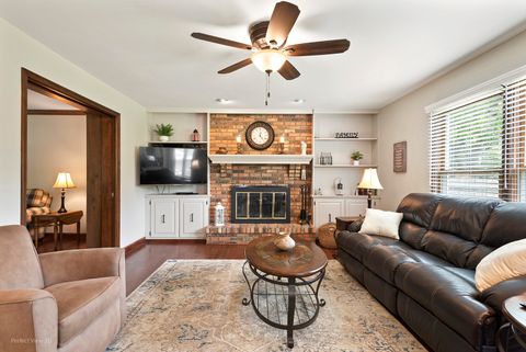 Tiny photo for 800 Manchester Street, Naperville, IL 60563 (MLS # 12273612)