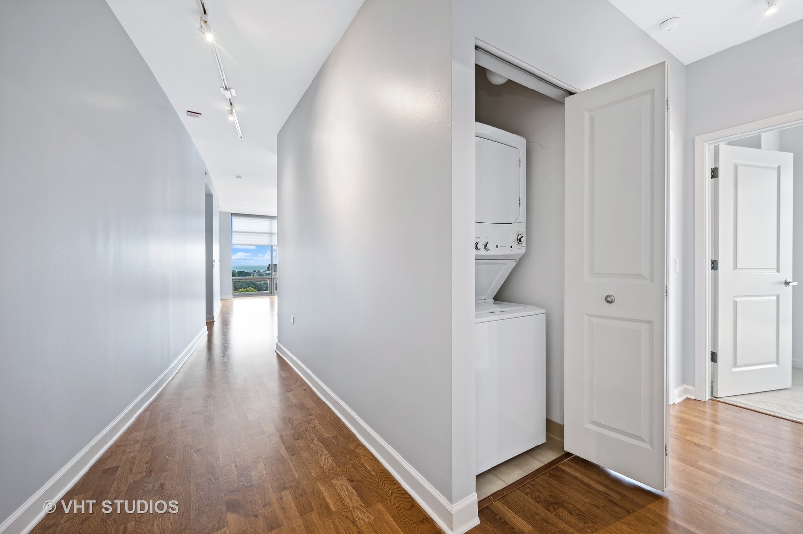 100 E 14TH Street 1205