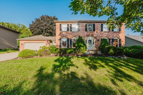 Photo of 4 Inverness Drive, Bloomington, IL 61701 (MLS # 12731959)