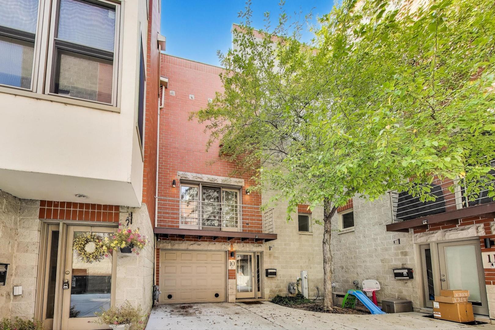 860 N ELSTON Avenue 10