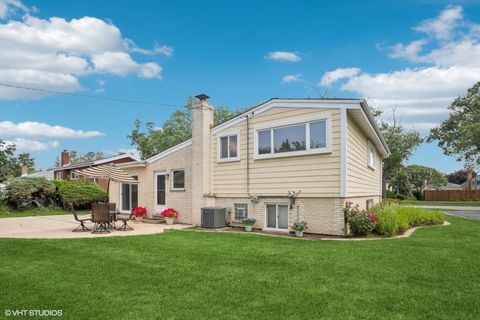 Tiny photo for 3N276 N Howard Avenue, Elmhurst, IL 60126 (MLS # 12481029)