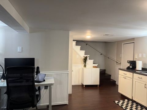 Tiny photo for 300 S Cumberland Parkway, Des Plaines, IL 60016 (MLS # 12499395)