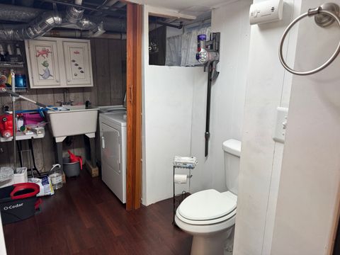 Tiny photo for 300 S Cumberland Parkway, Des Plaines, IL 60016 (MLS # 12499395)